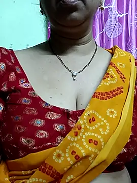 Snapshot of Rosy-B chatting on November 7, 2025, 9:30 pm Rosy-B online show from November 7, 2025, 9:30 pm