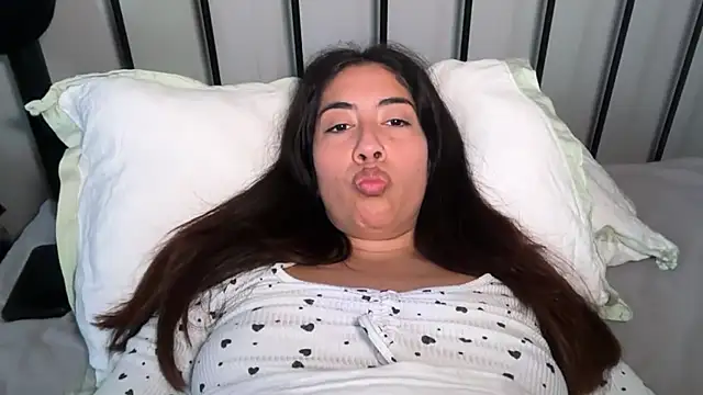 LorenaAnderson online show from March 27, 2026, 7:17 am