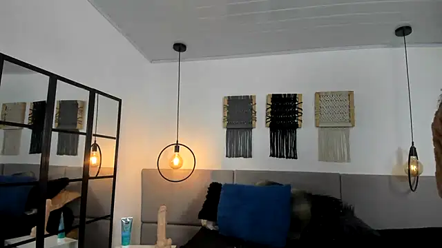 Snapshot of Sweet_camille chatting on September 24, 2025, 11:17 am Sweet camille online show from September 24, 2025, 11:17 am