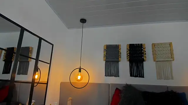 Snapshot of Sweet_camille chatting on October 11, 2025, 2:23 am Sweet camille online show from October 11, 2025, 2:23 am