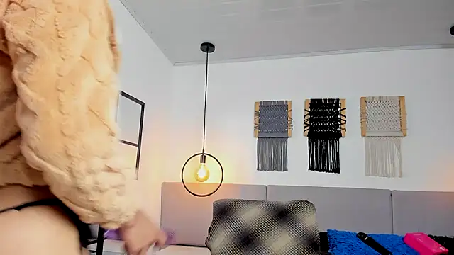 Snapshot of Sweet_camille chatting on September 20, 2025, 2:27 am Sweet camille online show from September 20, 2025, 2:27 am