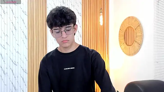 Snapshot of billie_jr chatting on October 6, 2025, 3:51 am billie jr online show from October 6, 2025, 3:51 am