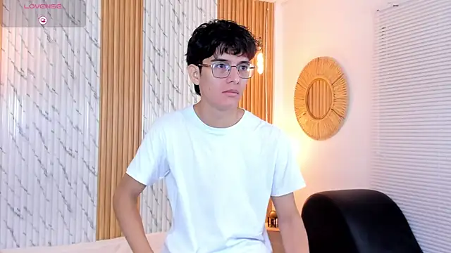 Snapshot of billie_jr chatting on October 5, 2025, 4:03 am billie jr online show from October 5, 2025, 4:03 am