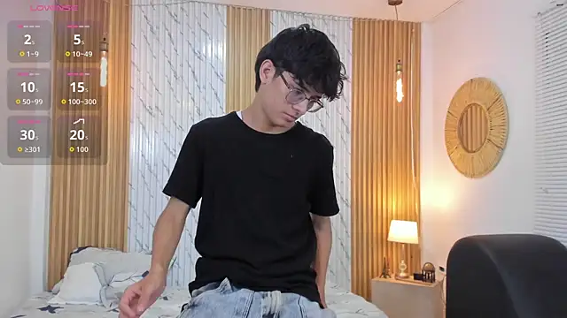 Snapshot of billie_jr chatting on October 1, 2025, 3:55 am billie jr online show from October 1, 2025, 3:55 am