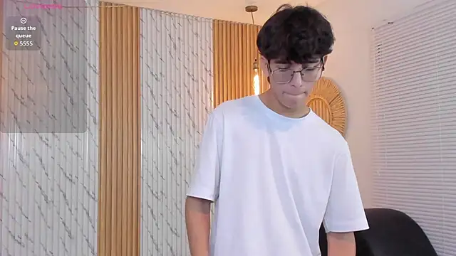 Snapshot of billie_jr chatting on October 19, 2025, 4:04 am billie jr online show from October 19, 2025, 4:04 am