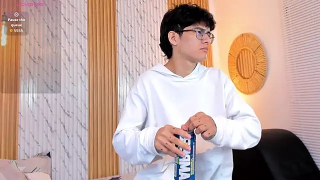 Snapshot of billie_jr chatting on October 8, 2025, 4:36 am billie jr online show from October 8, 2025, 4:36 am