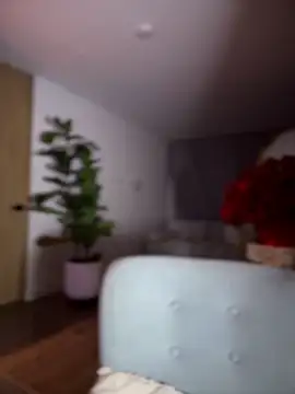 Snapshot of SaraFerreira chatting on April 25, 2026, 12:57 am SaraFerreira online show from April 25, 2026, 12:57 am