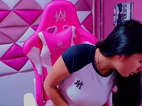 Cameron cutte online show from October 3, 2025, 2:59 am