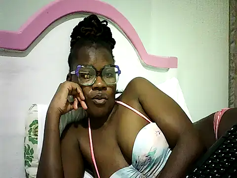 Pierra77 online show from February 4, 2026, 10:49 pm