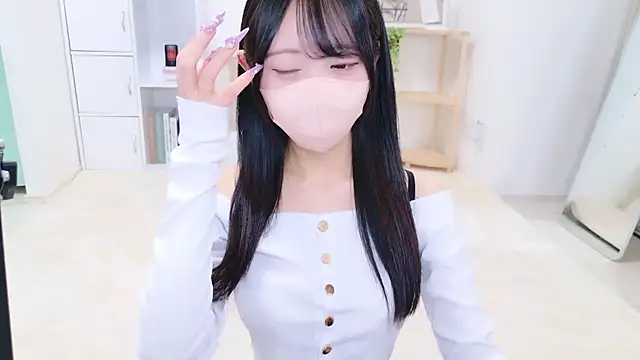 Suzu ch xx online show from September 29, 2025, 1:17 pm