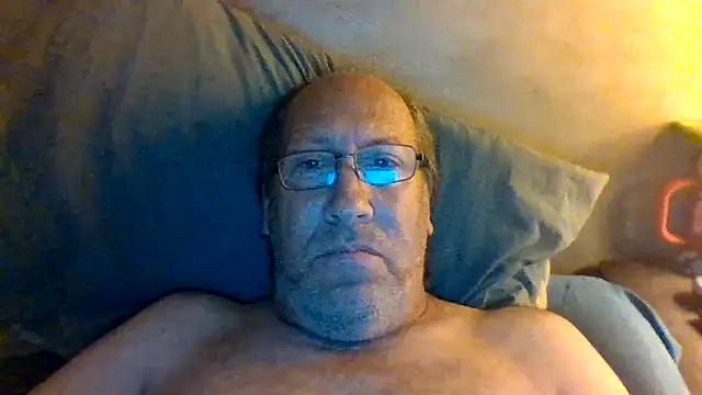 hornyrich69 online show from May 28, 2026, 3:58 am