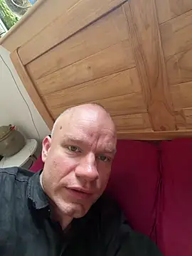 HansenHa online show from February 11, 2026, 2:22 am