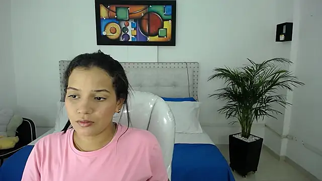 Chiqui milk  online show from February 21, 2025, 8:38 pm
