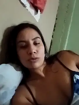 Michellluxo online show from April 22, 2026, 1:56 am