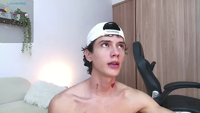 Snapshot of badboy_one_ chatting on September 29, 2025, 8:36 pm badboy one online show from September 29, 2025, 8:36 pm