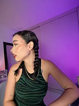 Hips hannah online show from March 13, 2026, 7:30 pm