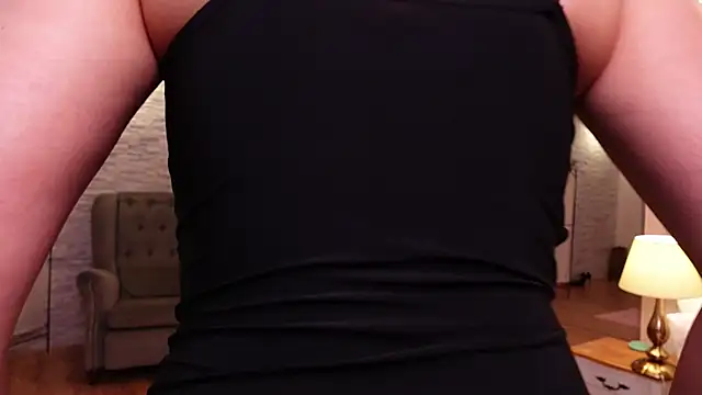 LinaReese online show from February 8, 2025, 10:29 am