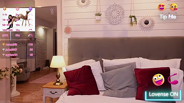 LinaReese online show from March 18, 2025, 5:45 am