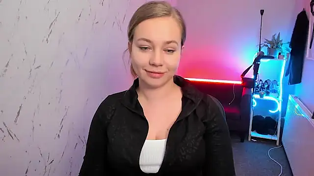 Snapshot of holly_xglam chatting on February 26, 2026, 7:58 pm holly xglam online show from February 26, 2026, 7:58 pm