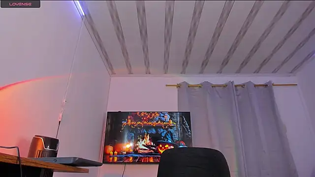 Snapshot of bower_and_colucci chatting on October 25, 2025, 11:38 pm bower and colucci online show from October 25, 2025, 11:38 pm