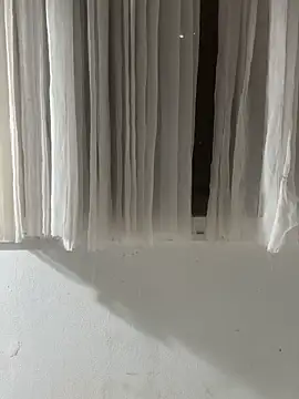 Carlosmorenosc online show from April 21, 2026, 1:28 pm