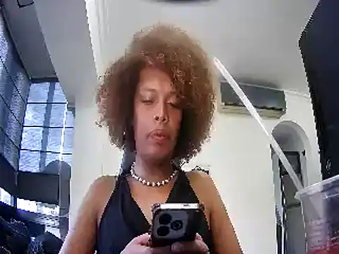 Snapshot of Ladycharlottehot chatting on November 3, 2025, 9:40 pm Ladycharlottehot online show from November 3, 2025, 9:40 pm