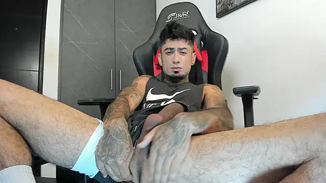 Snapshot of sergiio_mesa27 chatting on October 4, 2025, 1:45 pm sergiio mesa27 online show from October 4, 2025, 1:45 pm