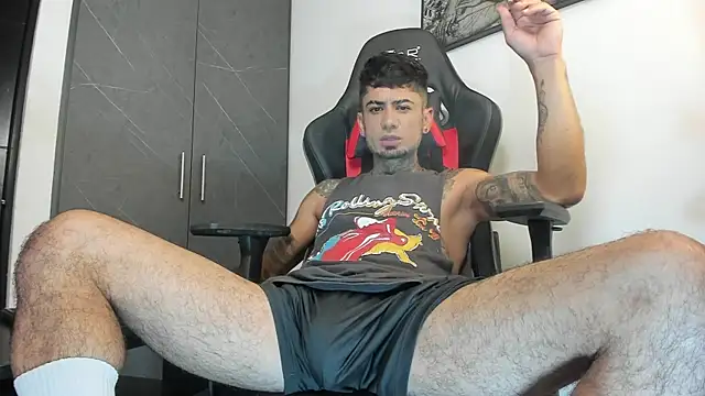 Snapshot of sergiio_mesa27 chatting on October 3, 2025, 1:34 pm sergiio mesa27 online show from October 3, 2025, 1:34 pm