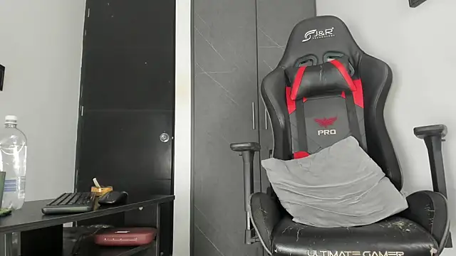 sergiio mesa27 online show from November 20, 2025, 2:12 am