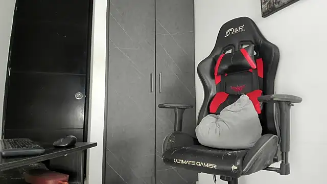 Snapshot of sergiio_mesa27 chatting on February 8, 2026, 2:31 am sergiio mesa27 online show from February 8, 2026, 2:31 am