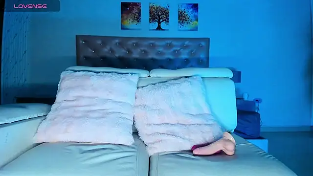 Lissalittlee online show from February 19, 2026, 7:55 pm