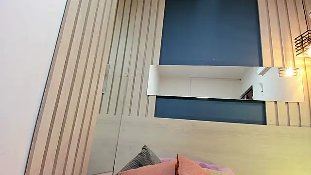 miel gomez online show from October 6, 2025, 10:32 pm