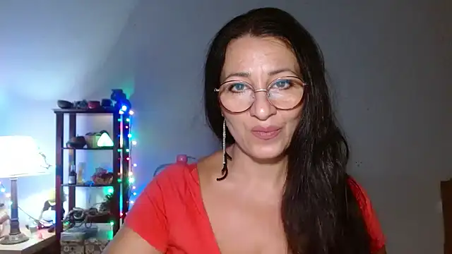 Snapshot of KeisyNeonX chatting on October 5, 2025, 7:04 pm KeisyNeonX online show from October 5, 2025, 7:04 pm