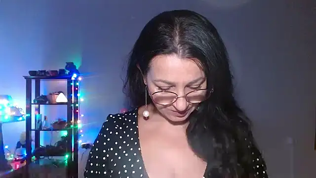 Snapshot of KeisyNeonX chatting on October 7, 2025, 6:53 pm KeisyNeonX online show from October 7, 2025, 6:53 pm