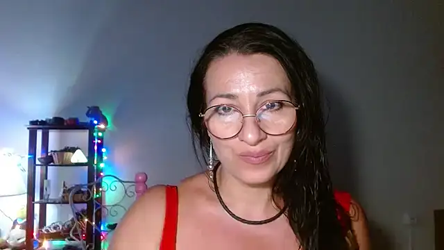 Snapshot of KeisyNeonX chatting on October 21, 2025, 7:46 pm KeisyNeonX online show from October 21, 2025, 7:46 pm