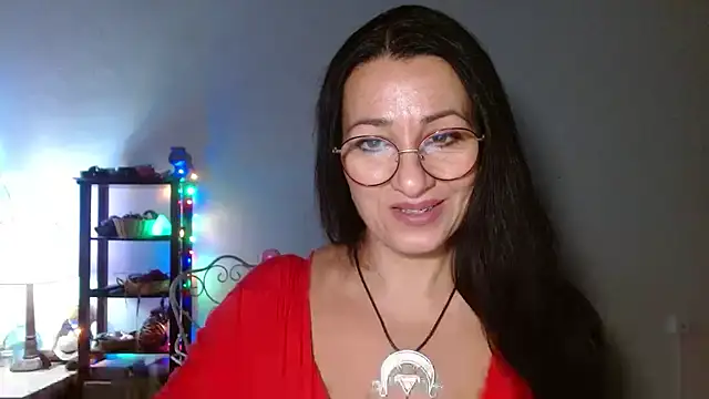 Snapshot of KeisyNeonX chatting on November 7, 2025, 8:13 pm KeisyNeonX online show from November 7, 2025, 8:13 pm