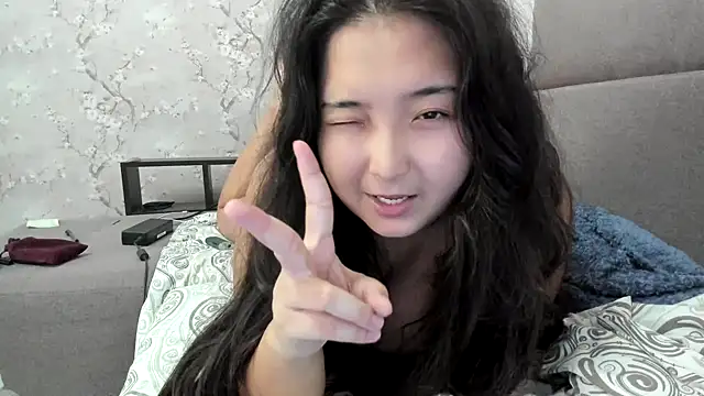 Snapshot of cutie_mio chatting on September 10, 2025, 11:31 am cutie mio online show from September 10, 2025, 11:31 am