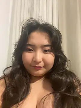 Snapshot of cutie_mio chatting on February 14, 2025, 6:51 pm cutie mio online show from February 14, 2025, 6:51 pm