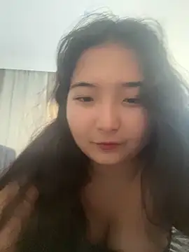 Snapshot of cutie_mio chatting on December 22, 2024, 12:38 pm cutie mio online show from December 22, 2024, 12:38 pm