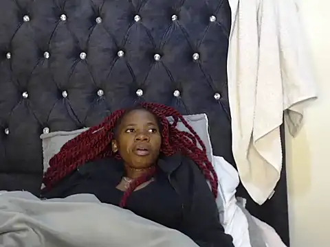 Sexyprecious01 online show from October 9, 2025, 1:06 am