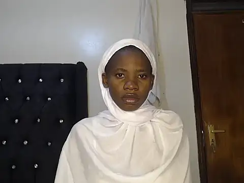 Sexyprecious01 online show from September 26, 2025, 10:11 am