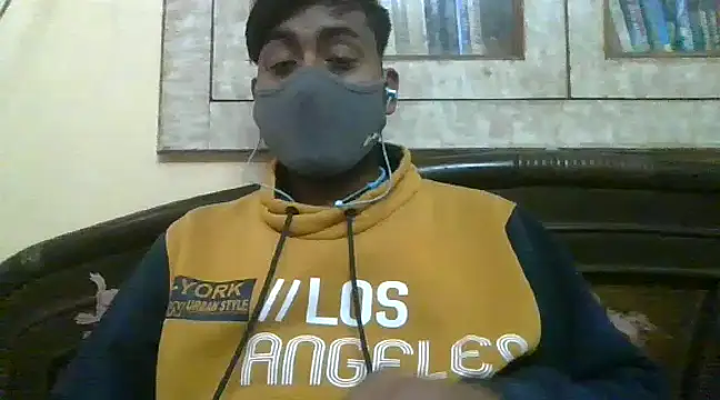 Snapshot of LUSTY_SHUBH_31 chatting on January 30, 2025, 9:57 am LUSTY SHUBH 31 online show from January 30, 2025, 9:57 am