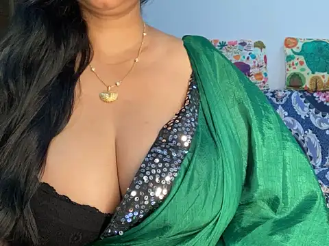 Aishwarya 101  online show from October 18, 2025, 5:37 pm