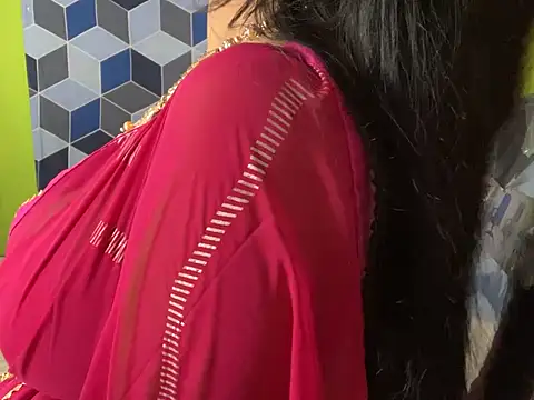 Snapshot of Aishwarya_101_ chatting on February 18, 2025, 12:05 am Aishwarya 101 online show from February 18, 2025, 12:05 am