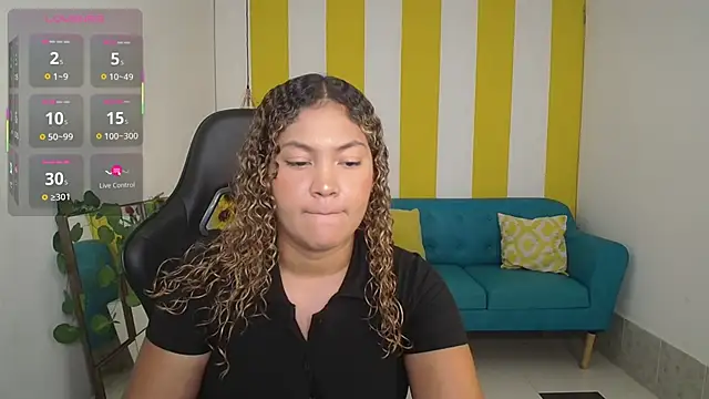 Snapshot of Cristal_War chatting on September 17, 2025, 11:18 pm Cristal War online show from September 17, 2025, 11:18 pm