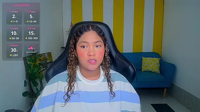 Snapshot of Cristal_War chatting on October 28, 2025, 11:14 pm Cristal War online show from October 28, 2025, 11:14 pm