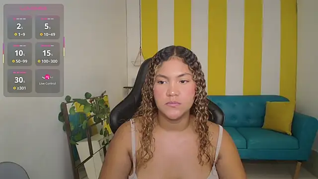 Snapshot of Cristal_War chatting on September 21, 2025, 10:59 pm Cristal War online show from September 21, 2025, 10:59 pm