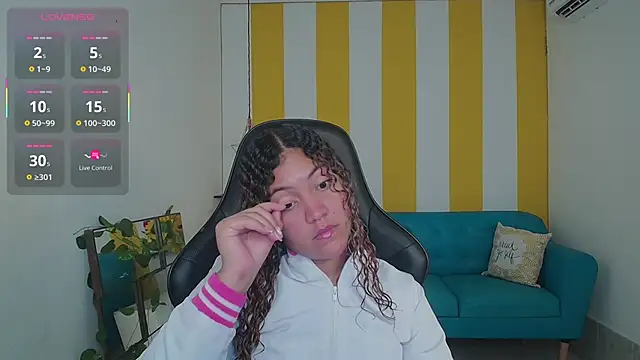 Snapshot of Cristal_War chatting on September 27, 2025, 9:32 pm Cristal War online show from September 27, 2025, 9:32 pm