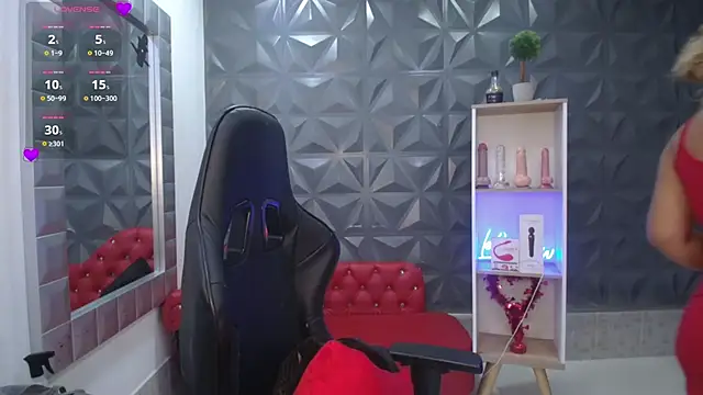 Snapshot of Cristal_War chatting on February 11, 2026, 11:37 pm Cristal War online show from February 11, 2026, 11:37 pm