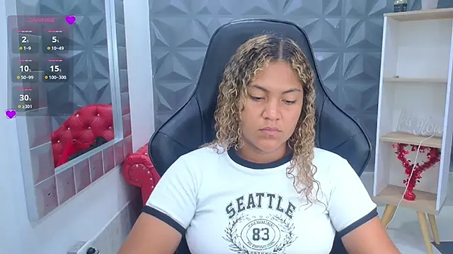 Snapshot of Cristal_War chatting on February 28, 2026, 11:37 pm Cristal War online show from February 28, 2026, 11:37 pm